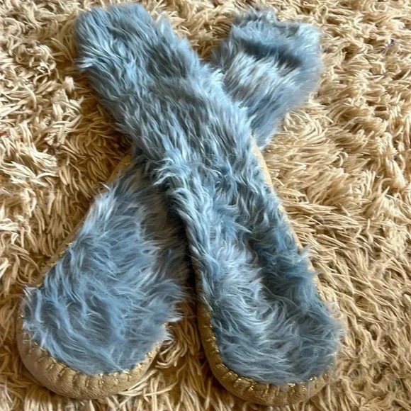 Pure Bliss slippers - Picture 1 of 3